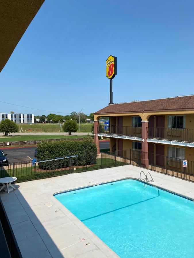 Super 8 By Wyndham Midwest City Ok Esterno foto
