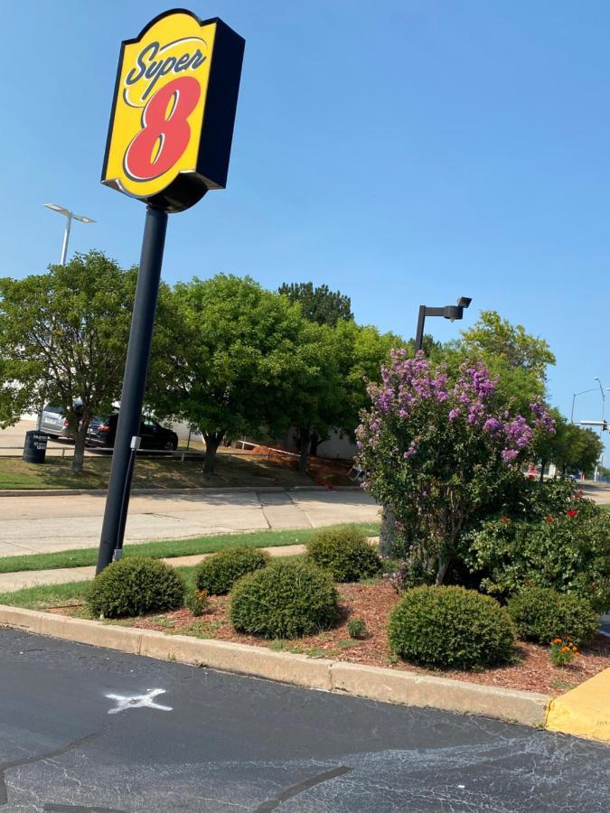 Super 8 By Wyndham Midwest City Ok Esterno foto