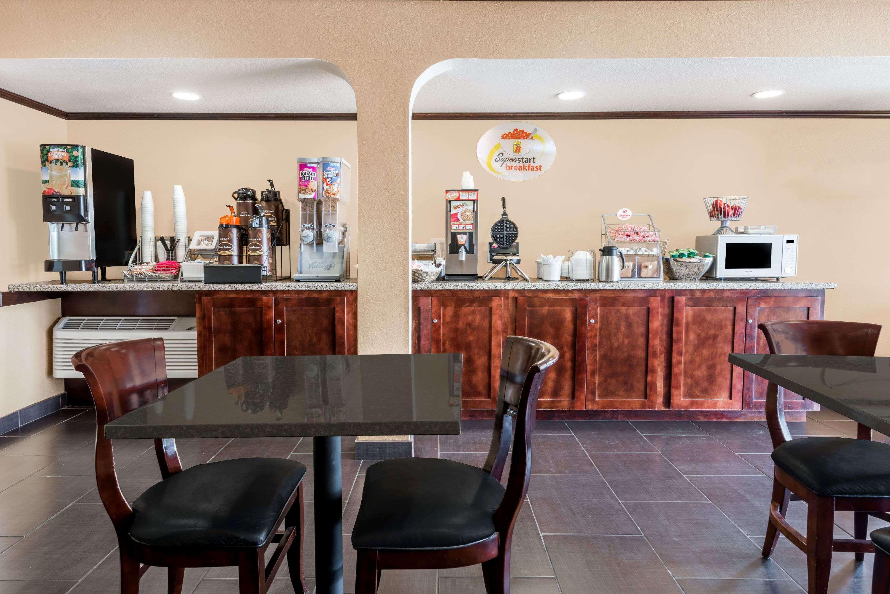 Super 8 By Wyndham Midwest City Ok Esterno foto