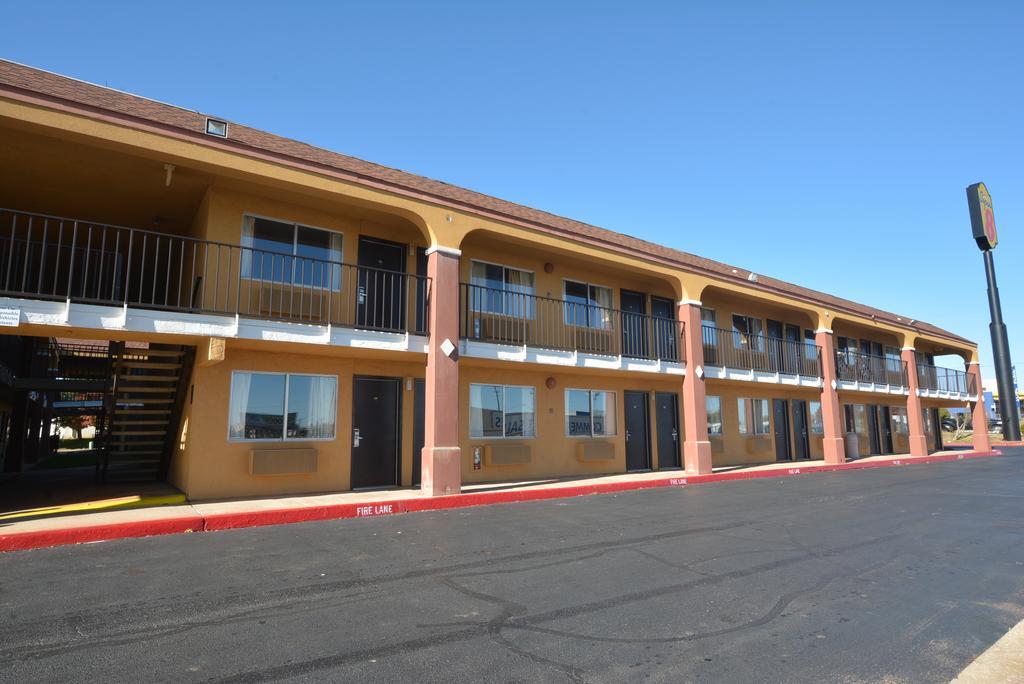 Super 8 By Wyndham Midwest City Ok Esterno foto