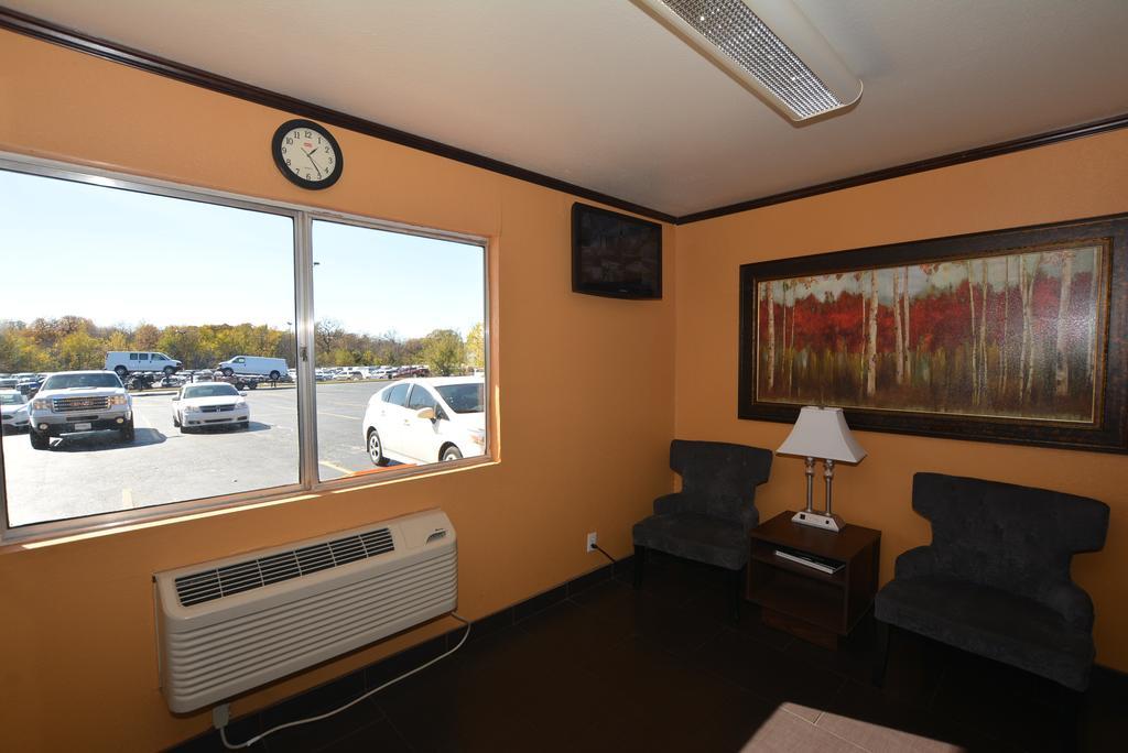Super 8 By Wyndham Midwest City Ok Esterno foto