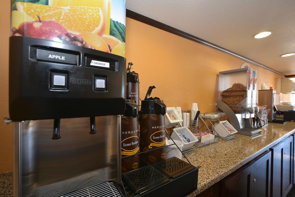 Super 8 By Wyndham Midwest City Ok Esterno foto